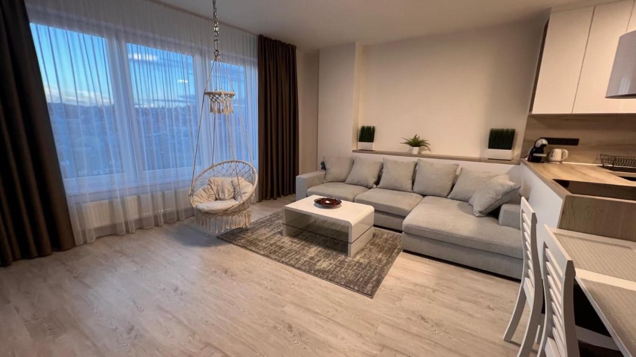 2 Room Apartment, With A View Of The Castle Bratislava Eksteriør bilde